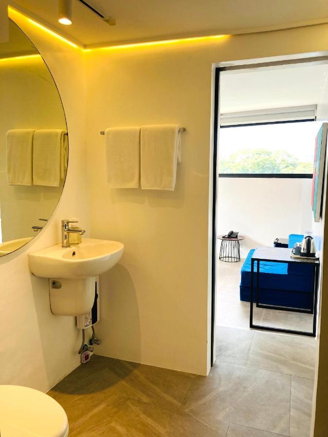 Gomez House 3*
