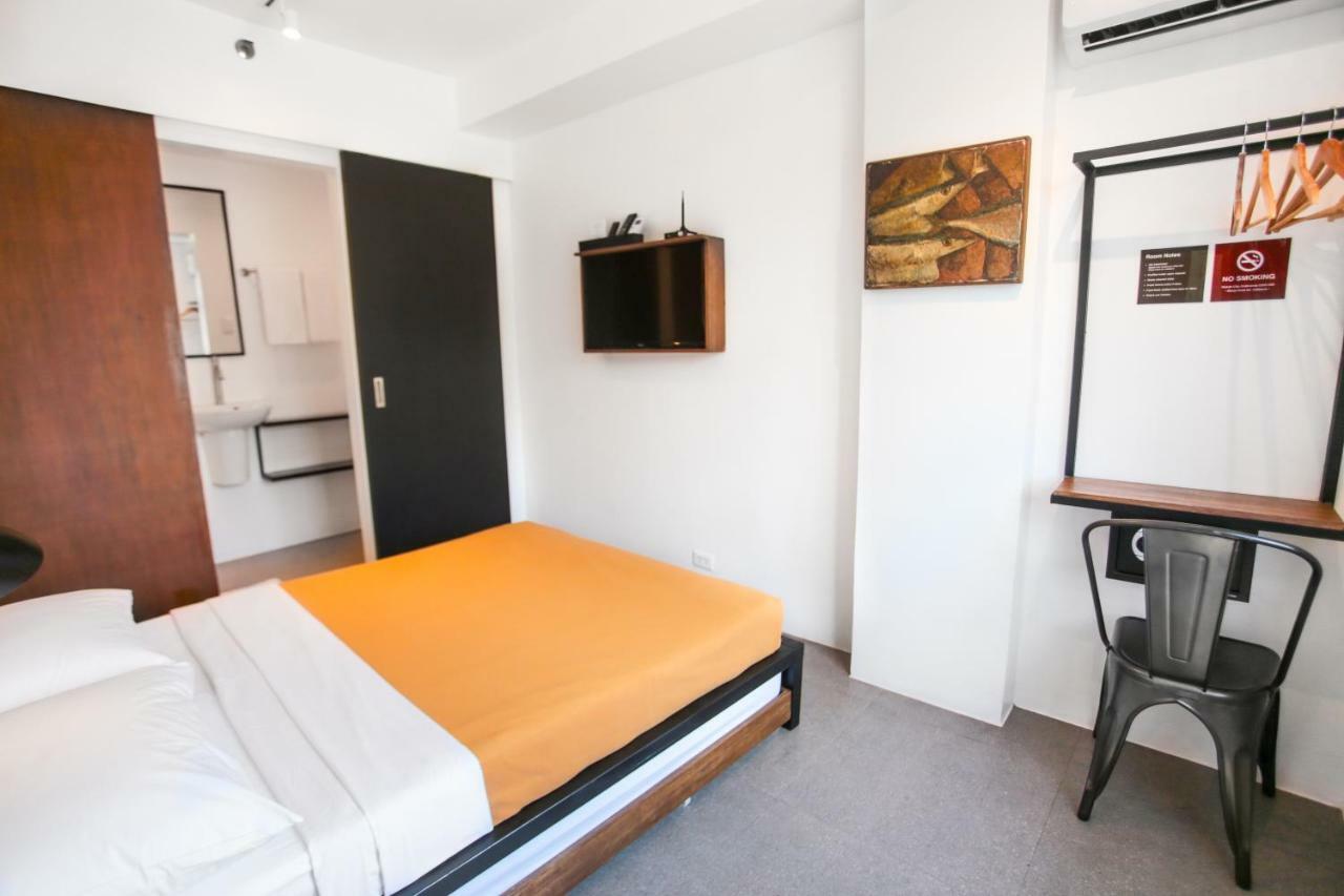 Gomez House 3*